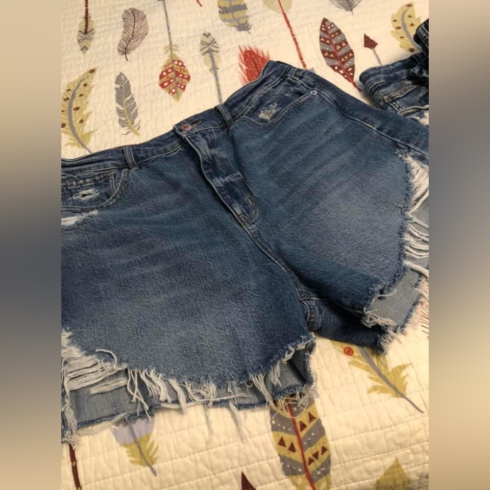 American eagle cut off shorts, size 14